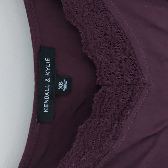 Off the shoulder Kendall & Kylie top - Picture 3 of 3